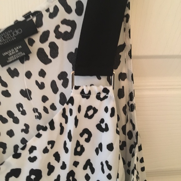 Dressy  tank top, sz 22, black and white animal print - Picture 2 of 2